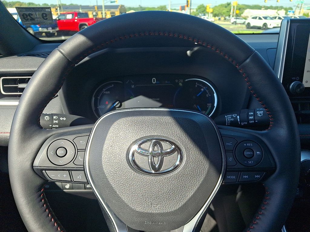 Thumbnail: 2024 Toyota RAV4 - 21