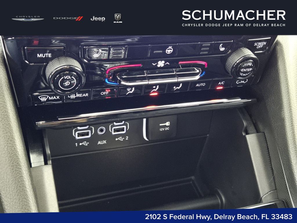 new 2025 Jeep Grand Cherokee car, priced at $43,985