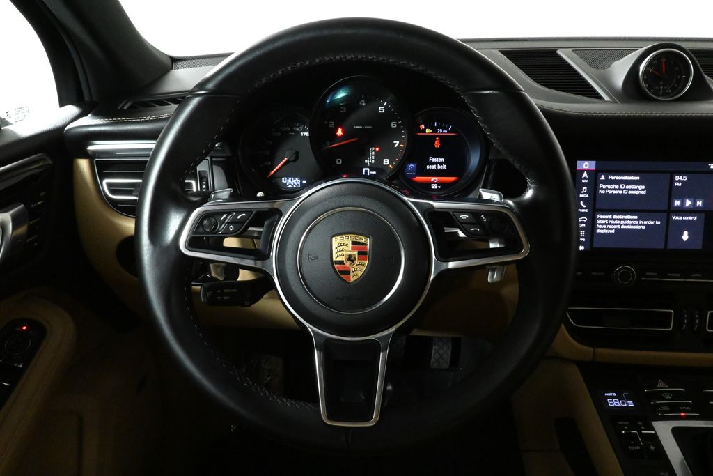 Thumbnail: 2019 Porsche Macan - 19