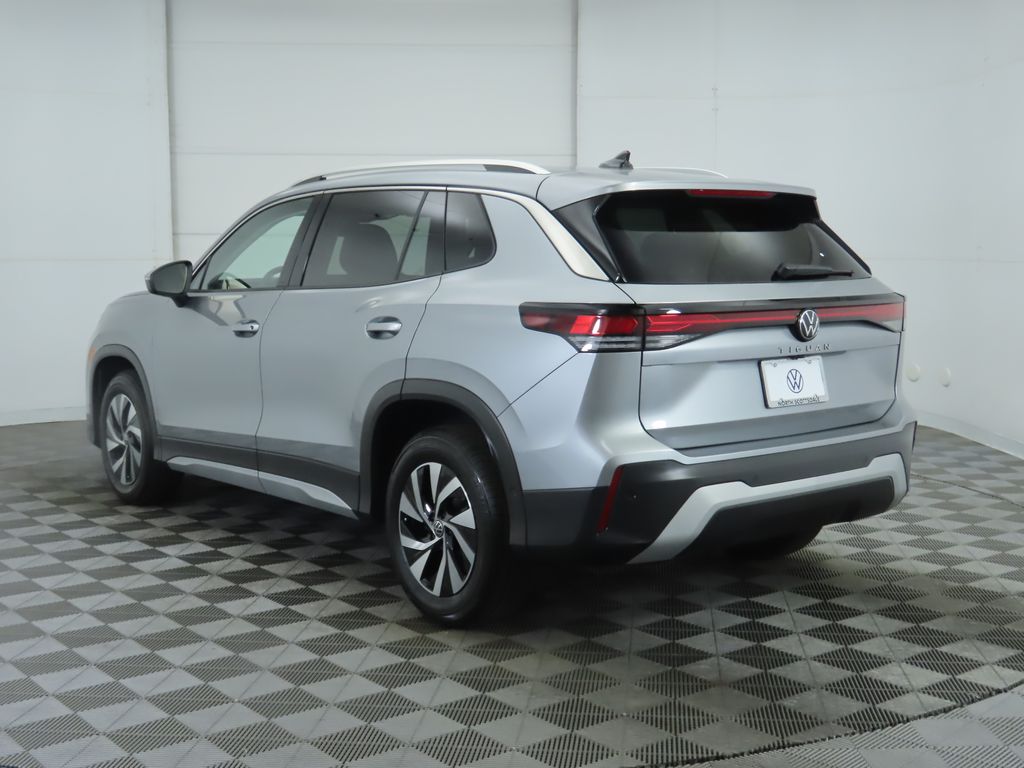 2025 Volkswagen Tiguan 2.0T 8