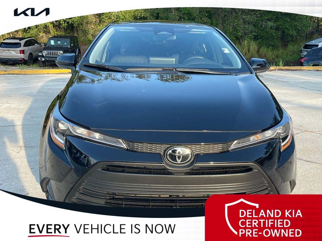 2025 Toyota Corolla LE - Photo 10