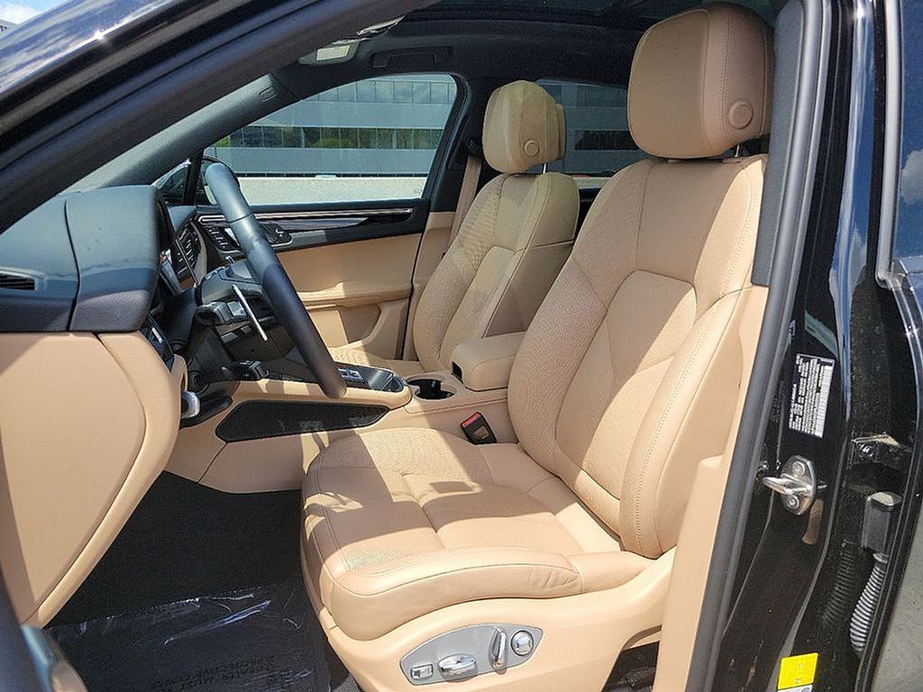 2023 Porsche Macan  13