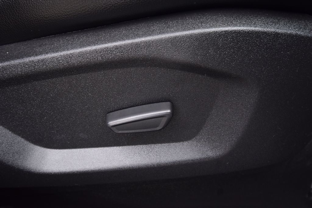 used 2023 Ford Edge car, priced at $20,095