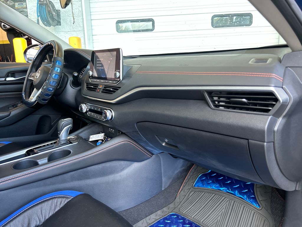2021 Deep Blue Pearl Nissan Altima 2.5 SR FWD Sedan