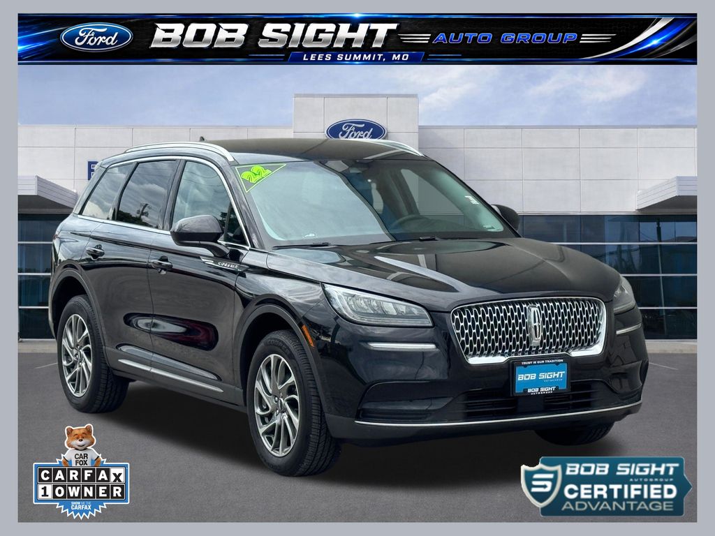Infinite Black Metallic Clearcoat 2022 Lincoln Corsair SUV / Crossover All-Wheel Drive 8-Speed Automatic