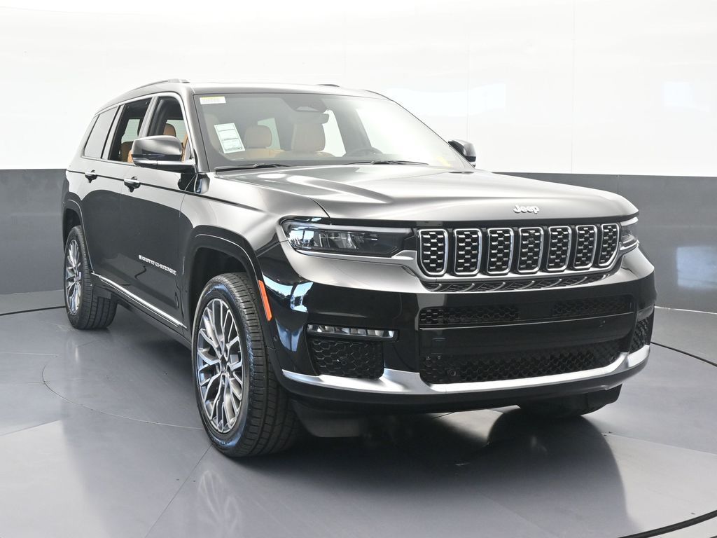 New 2025 Diamond Black Crystal Pearlcoat Jeep Summit image 9
