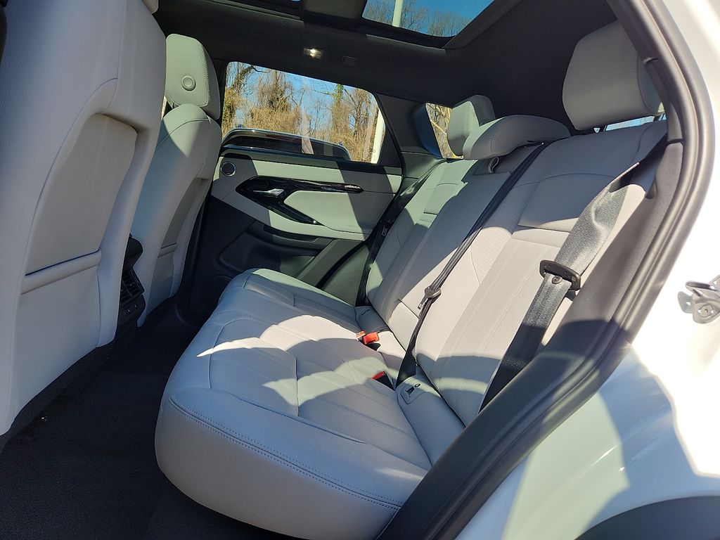 Thumbnail: 2026 Land Rover Range Rover Evoque - 5