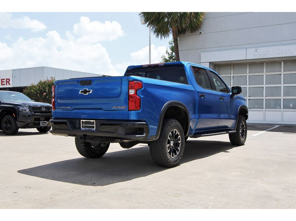 2024 Chevrolet Silverado 1500 ZR2 - 3