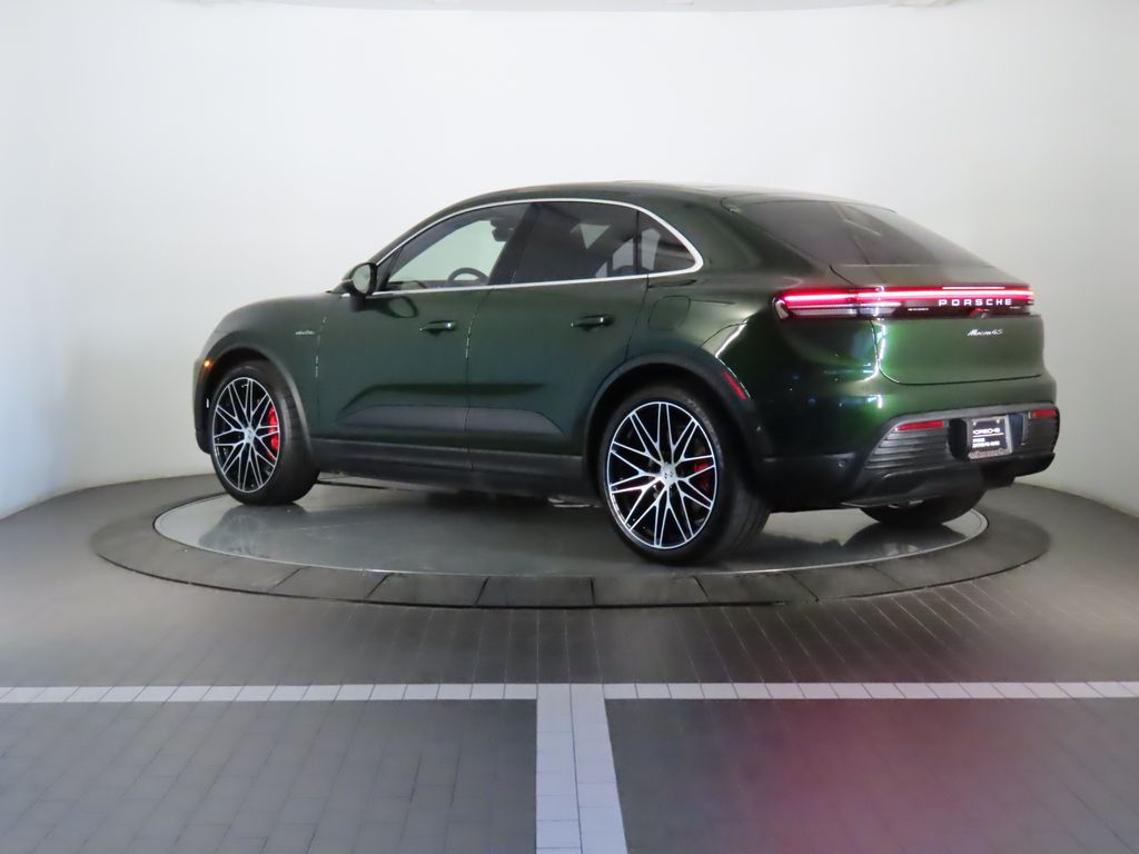 Thumbnail: 2025 Porsche Macan - 3