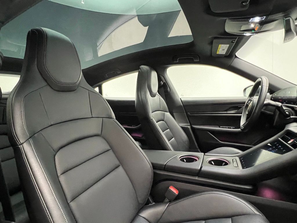 Thumbnail: 2020 Porsche Taycan - 18