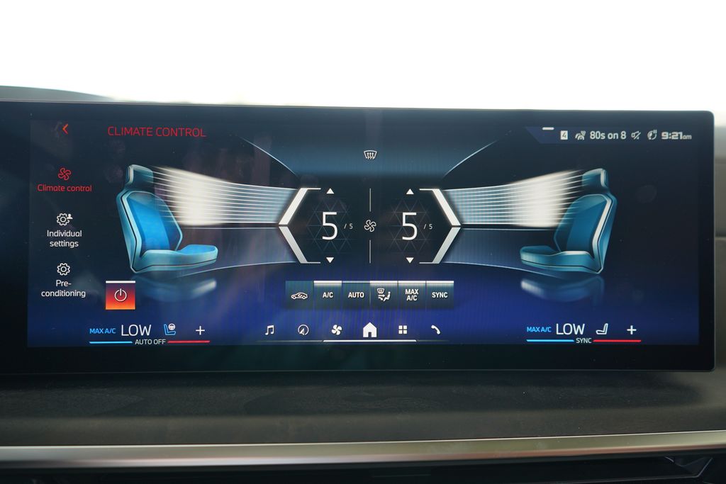 Thumbnail: 2026 BMW X7 - 18