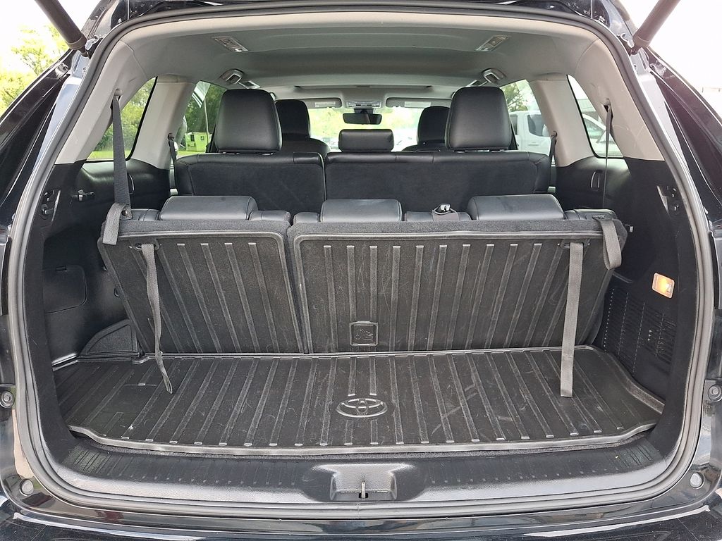 2019 Toyota Highlander Limited Black at Subaru and VW of Moon Township