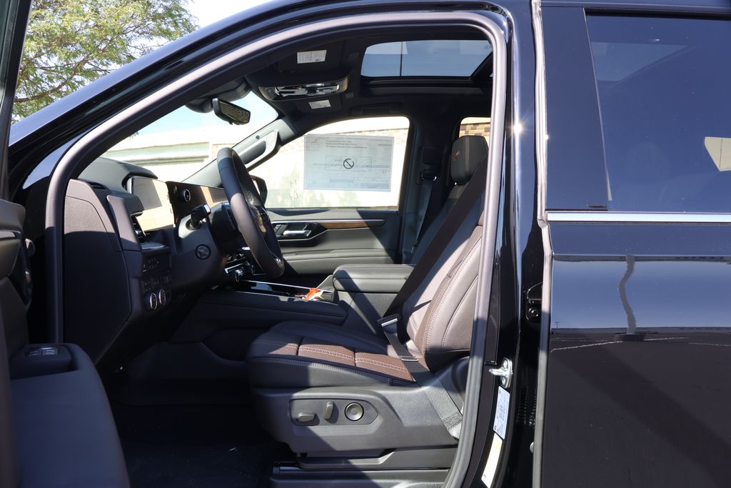 Thumbnail: 2026 Chevrolet Tahoe - 15