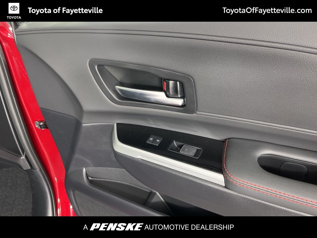 Thumbnail: 2025 Toyota Sienna - 9