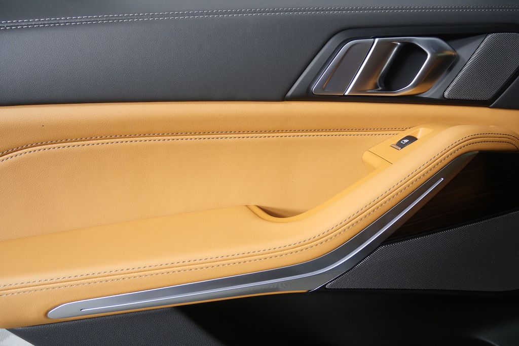 Thumbnail: 2026 BMW X5 - 13