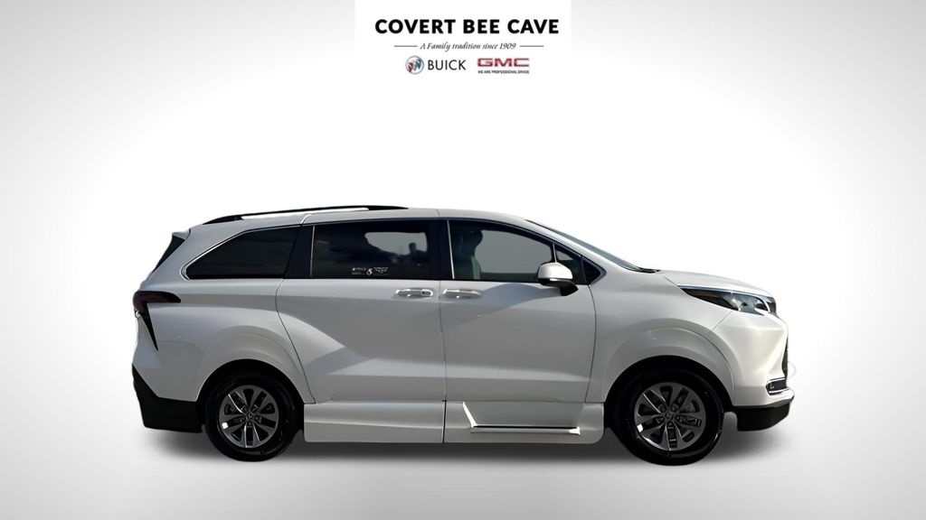 Used Car 2024 Toyota Sienna  Xle For Sale Under $80,000 In Austin, Texas