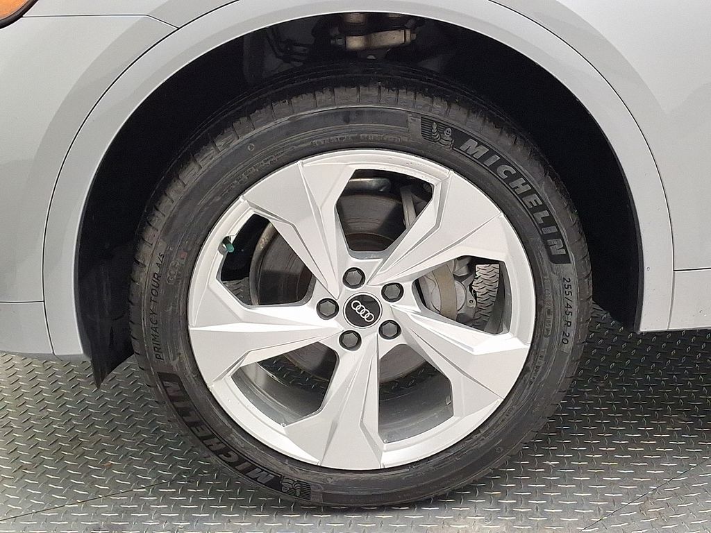 Thumbnail: 2021 Audi Q5 - 8