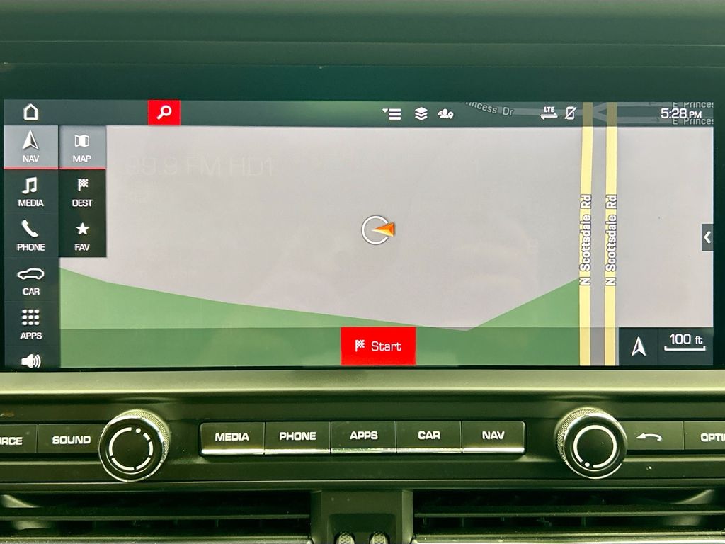 Thumbnail: 2021 Porsche Macan - 14