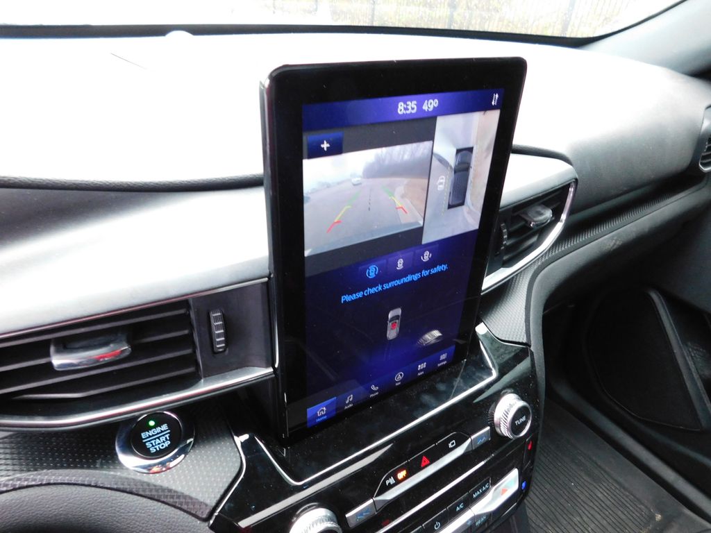 Thumbnail: 2021 Ford Explorer - 10