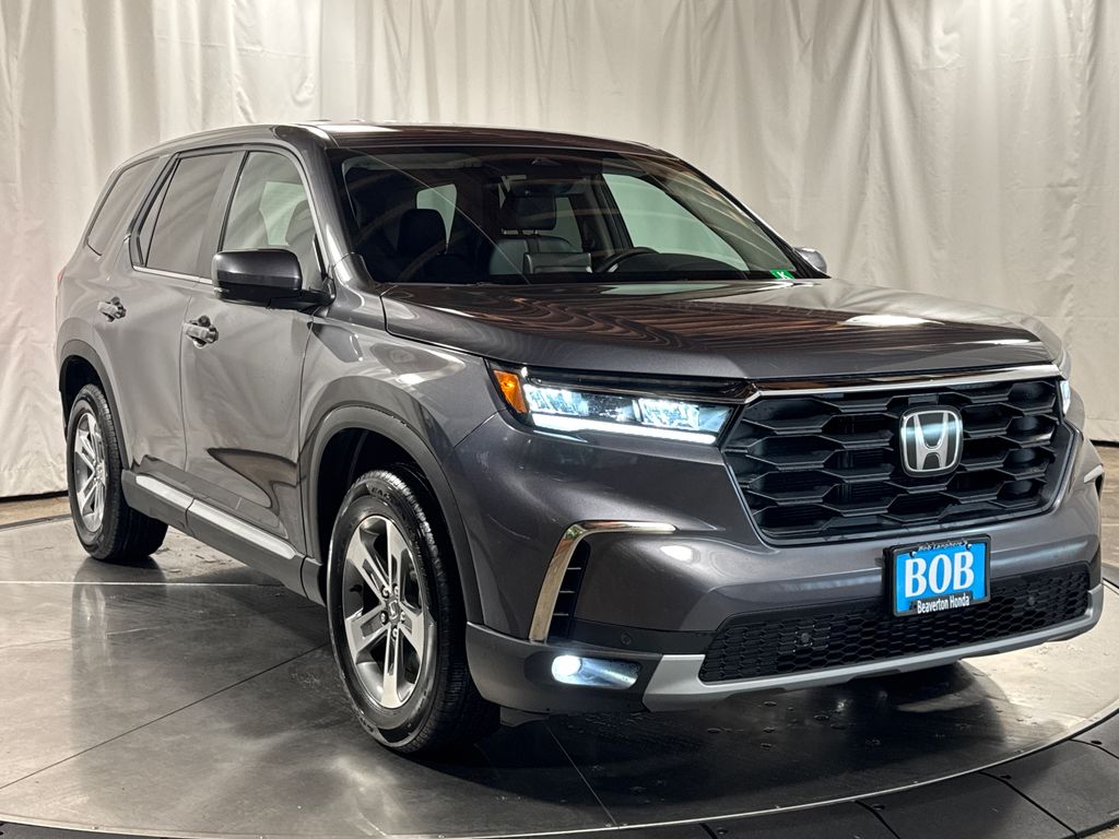 used 2025 Honda Pilot car, priced at $45,233