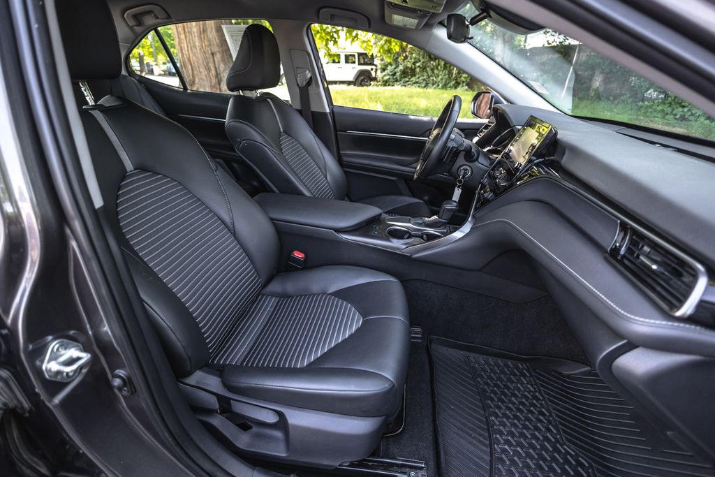 2024 Toyota Camry SE Nightshade thumbnail 26