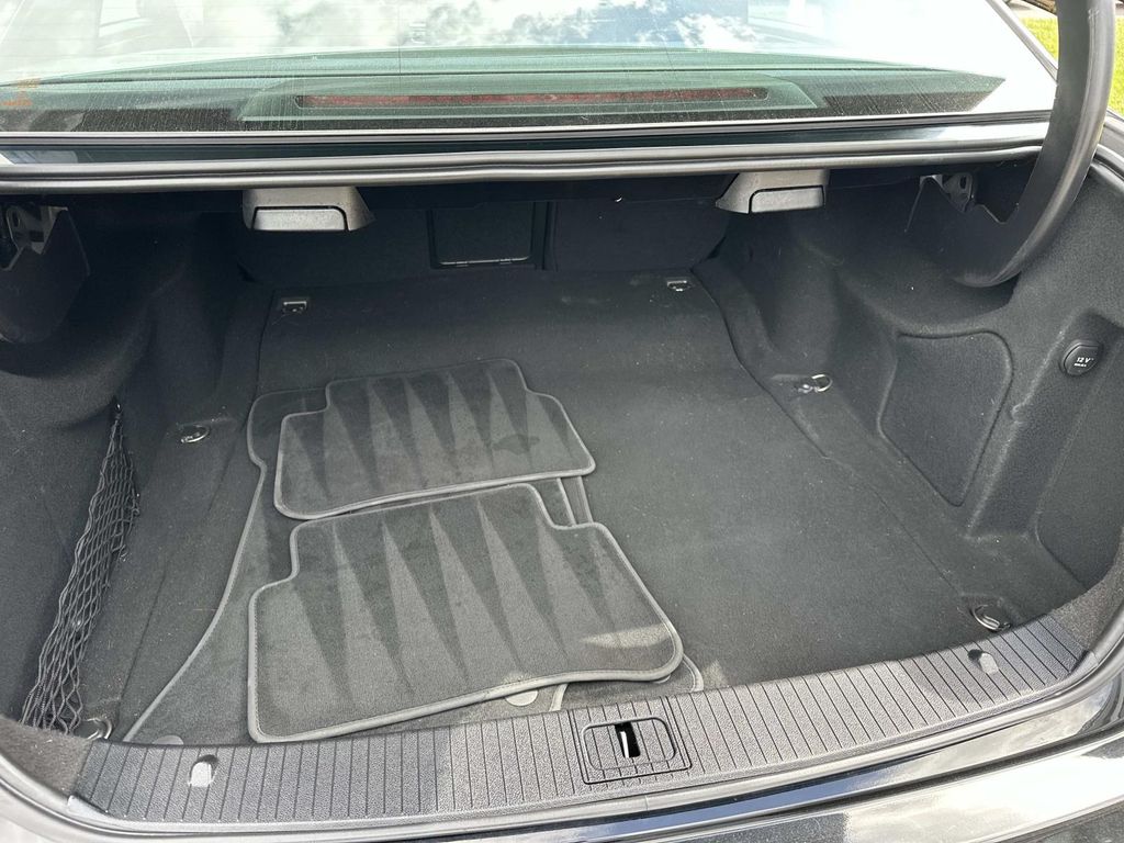 Thumbnail: 2016 Mercedes-Benz E-Class - 24