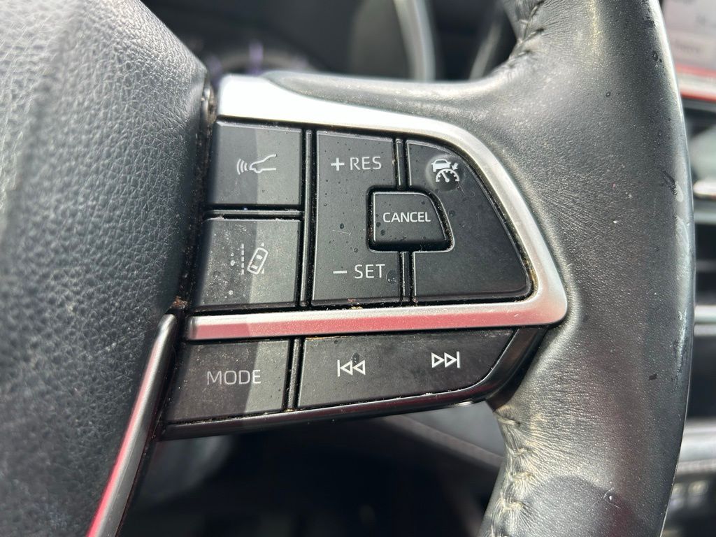 Thumbnail: 2022 Toyota Highlander - 19