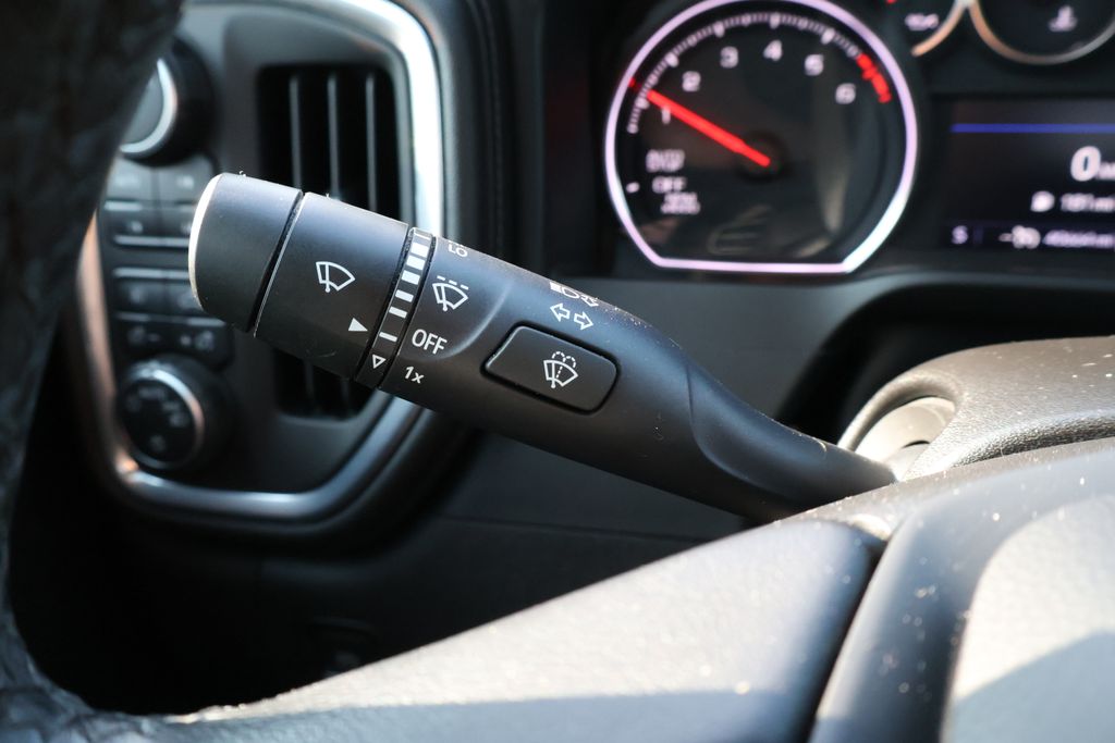 Thumbnail: 2021 Chevrolet Silverado 1500 - 21