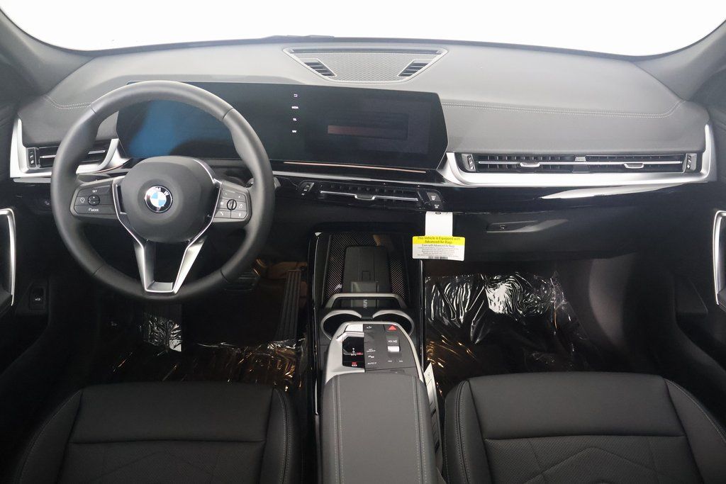 2025 BMW X2 xDrive28i 4