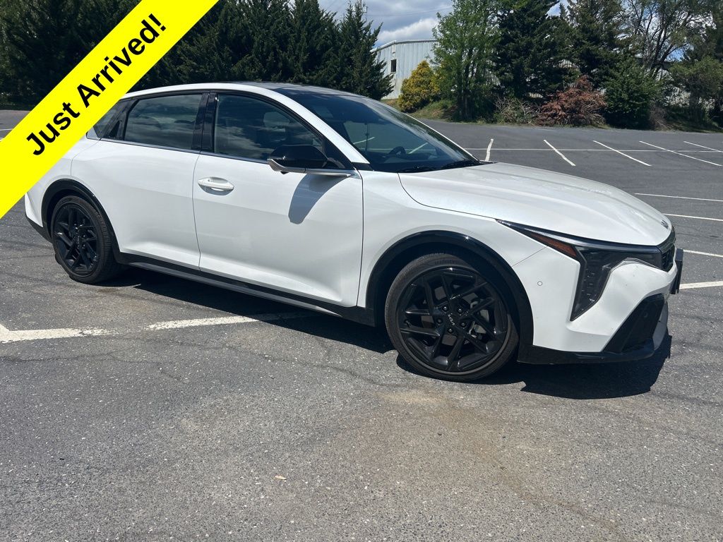 Snow White Pearl 2025 Kia K4 GT-Line Turbo FWD Sedan Front-Wheel Drive 8-Speed Automatic