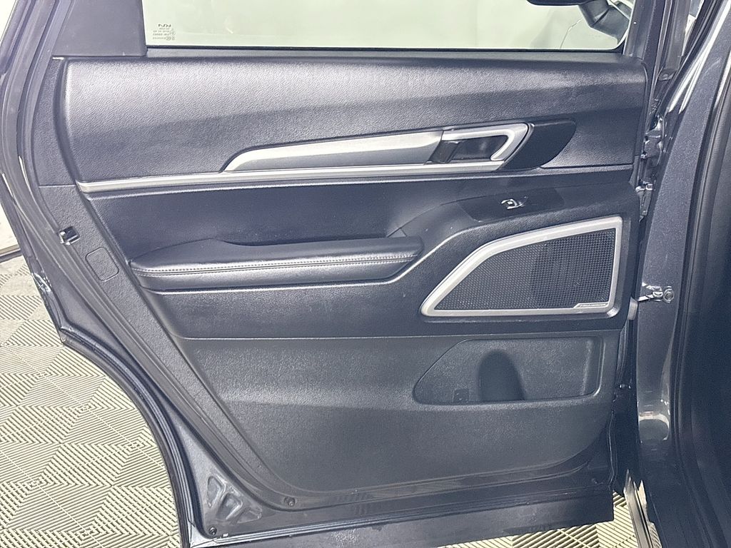 2022 Kia Telluride LX