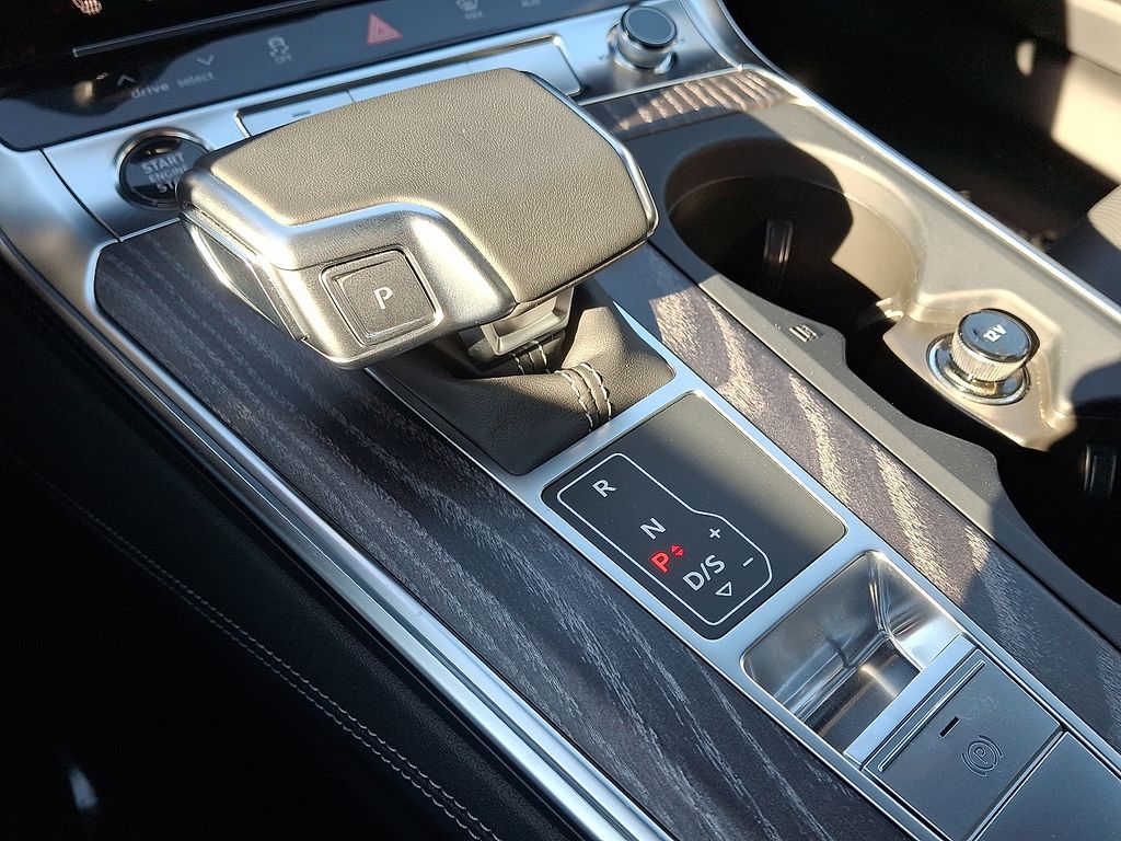 Thumbnail: 2025 Audi A6 - 15