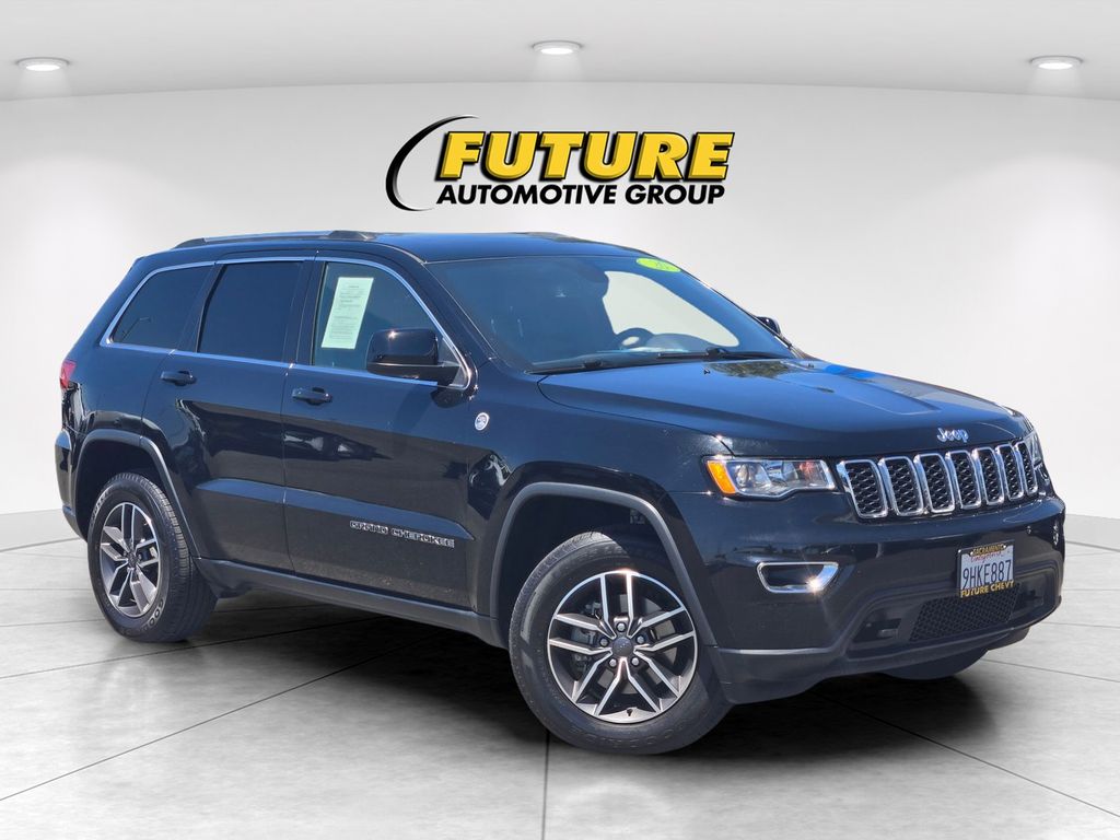 Diamond Black Crystal Pearlcoat 2020 Jeep Grand Cherokee SUV / Crossover Four-Wheel Drive 8-Speed Automatic
