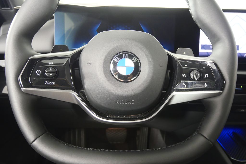 Thumbnail: 2025 BMW 5 Series - 22
