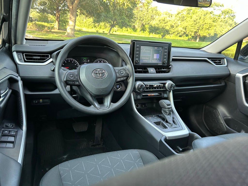 Thumbnail: 2022 Toyota RAV4 - 12
