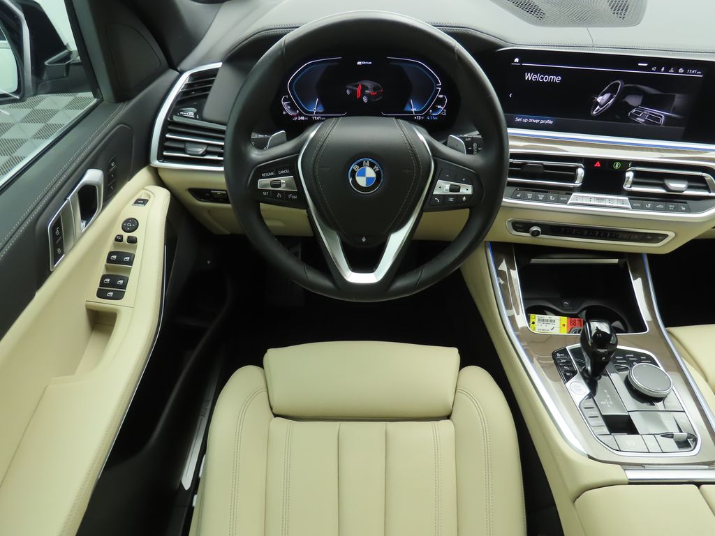 Thumbnail: 2022 BMW X5 - 10