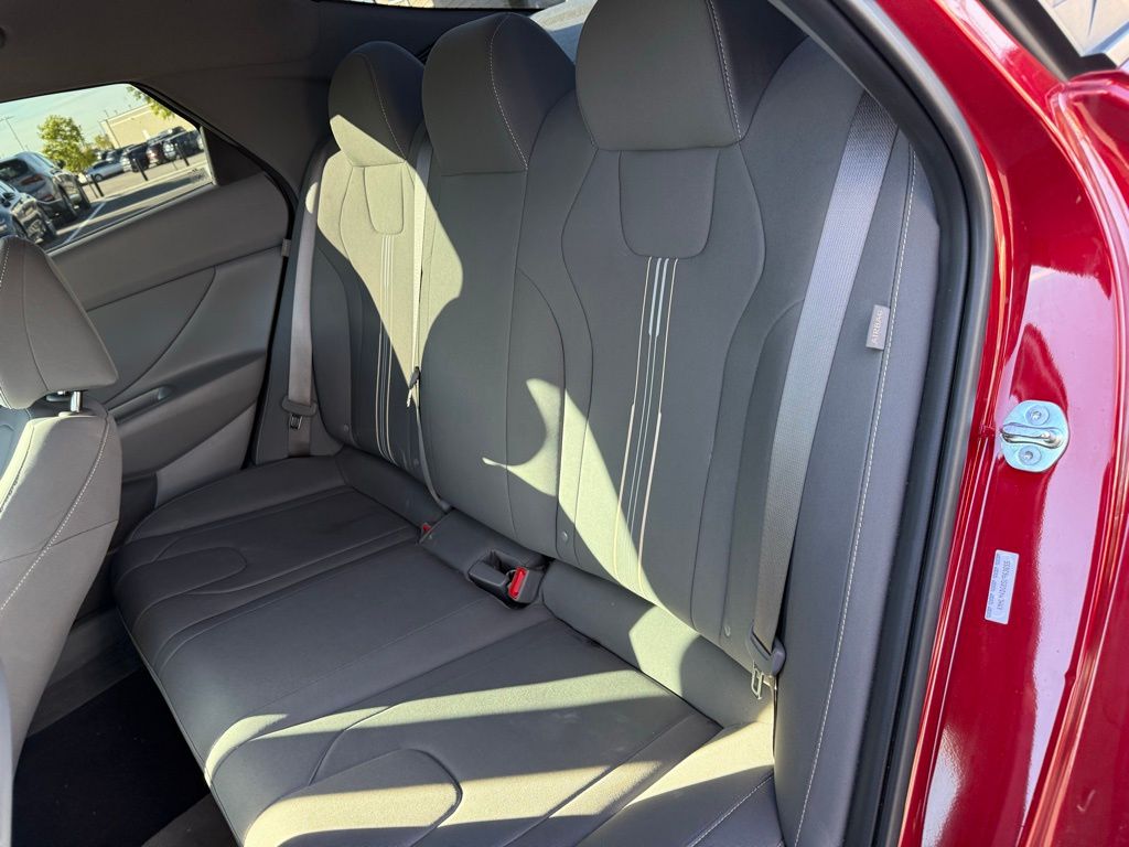 Thumbnail: 2025 Hyundai Elantra - 10