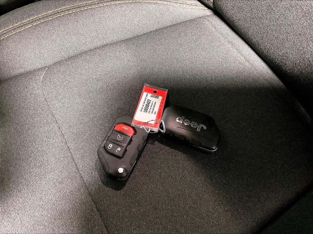 2024 Jeep Wrangler — photo 29