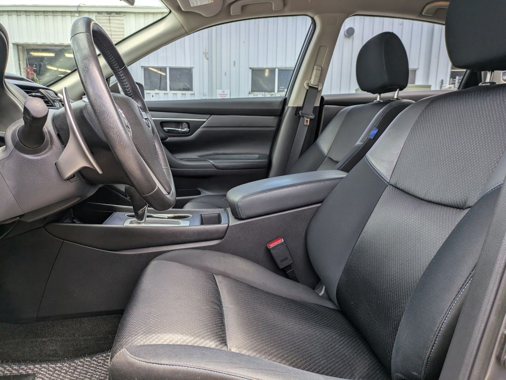 2016 Nissan Altima 2.5 SR