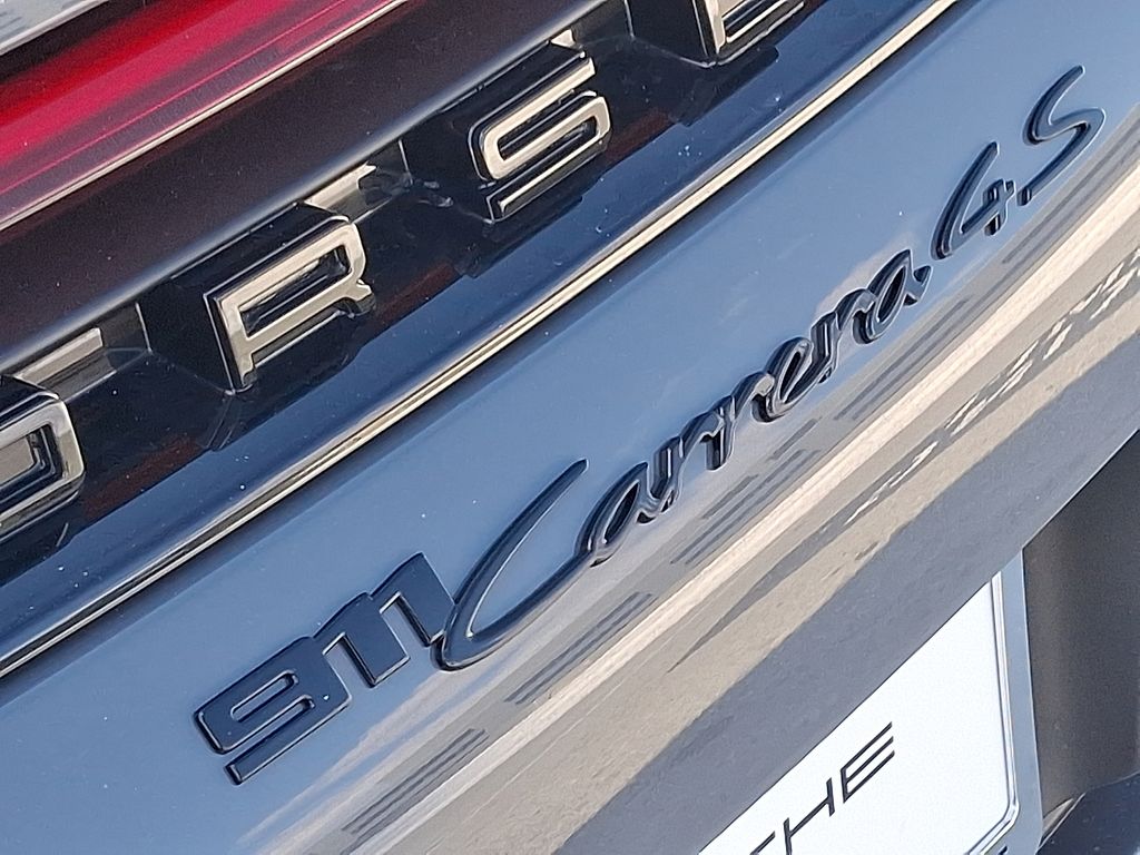 Thumbnail: 2026 Porsche 911 - 30