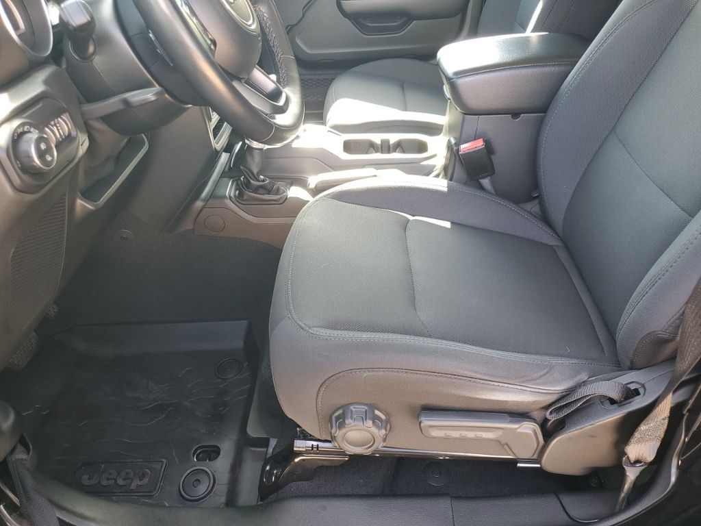 Used Car 2021 Jeep Gladiator  Sport For Sale Under $30,000 In Austin, Texas