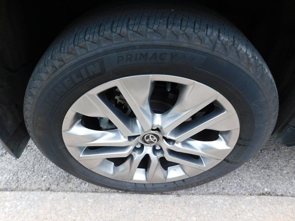 Thumbnail: 2024 Toyota RAV4 - 8