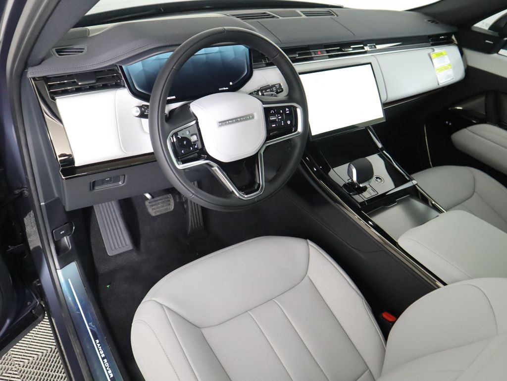 Thumbnail: 2026 Land Rover Range Rover Sport - 9