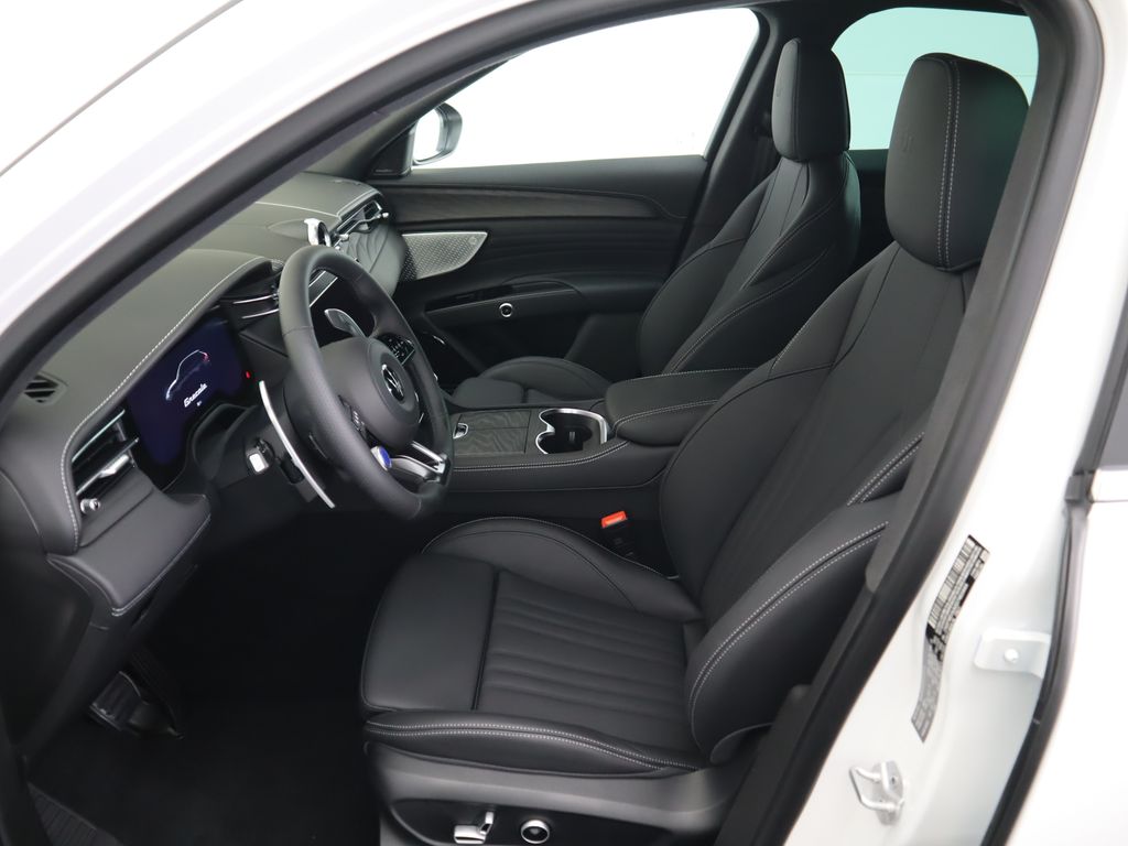 Thumbnail: 2025 Maserati Grecale - 20