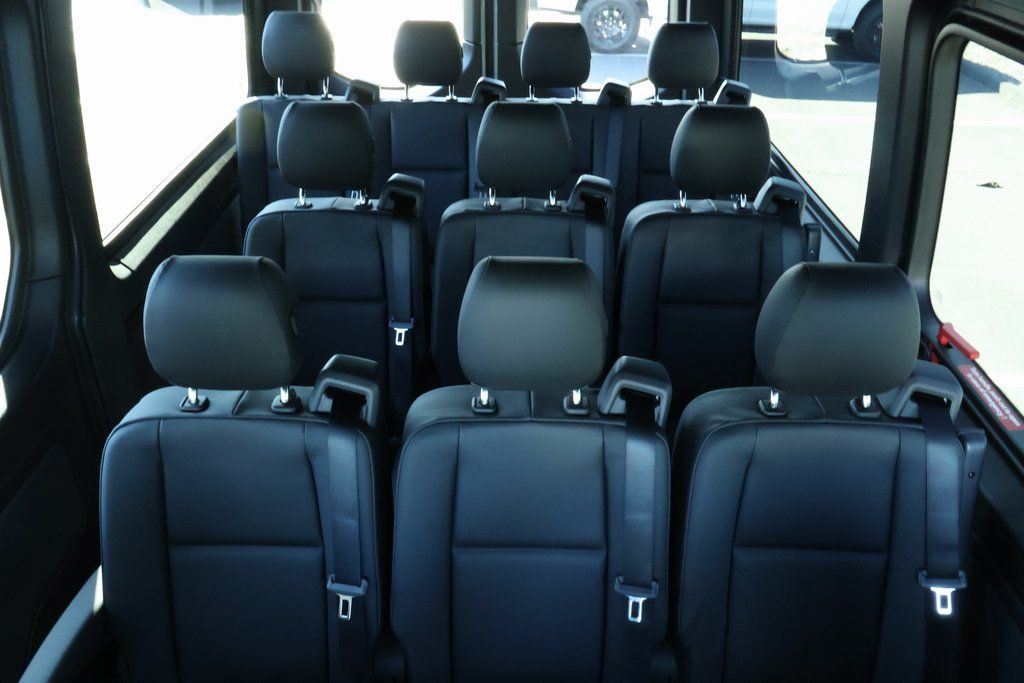 Thumbnail: 2025 Mercedes-Benz Sprinter - 8