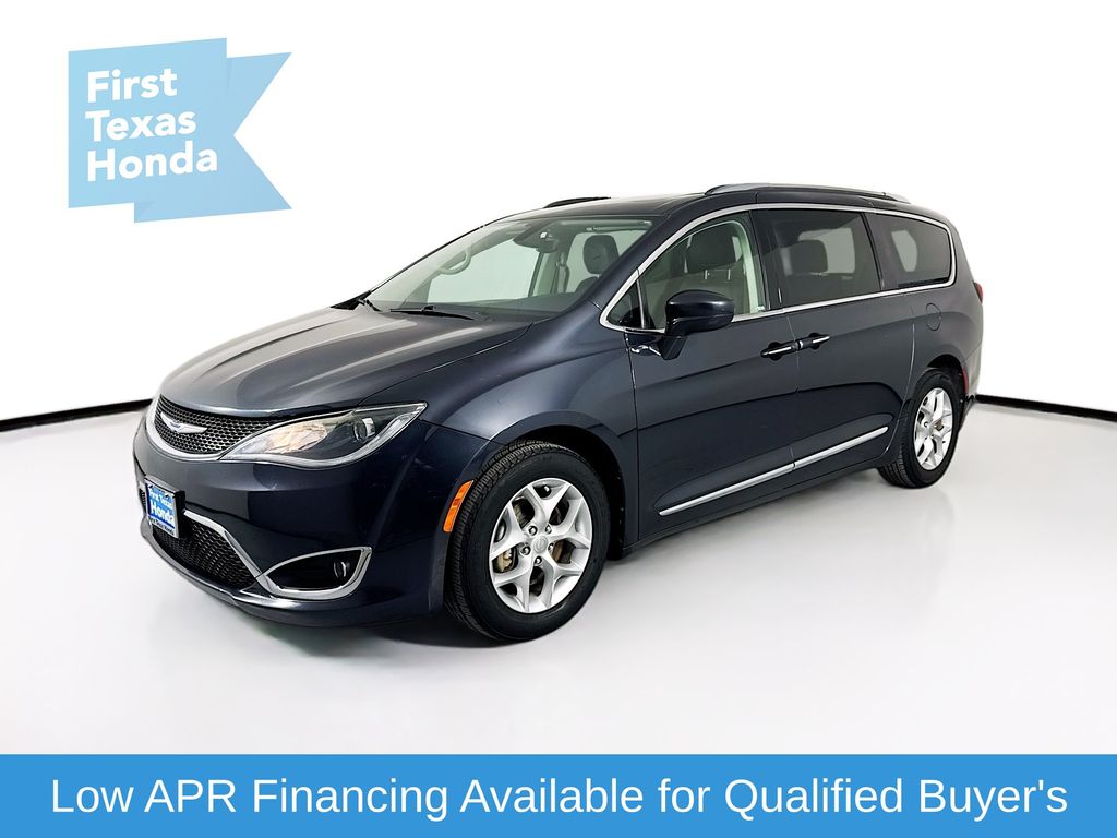 Used Car 2019 Chrysler Pacifica  Touring L Plus For Sale Under $20,000 In Austin, Texas