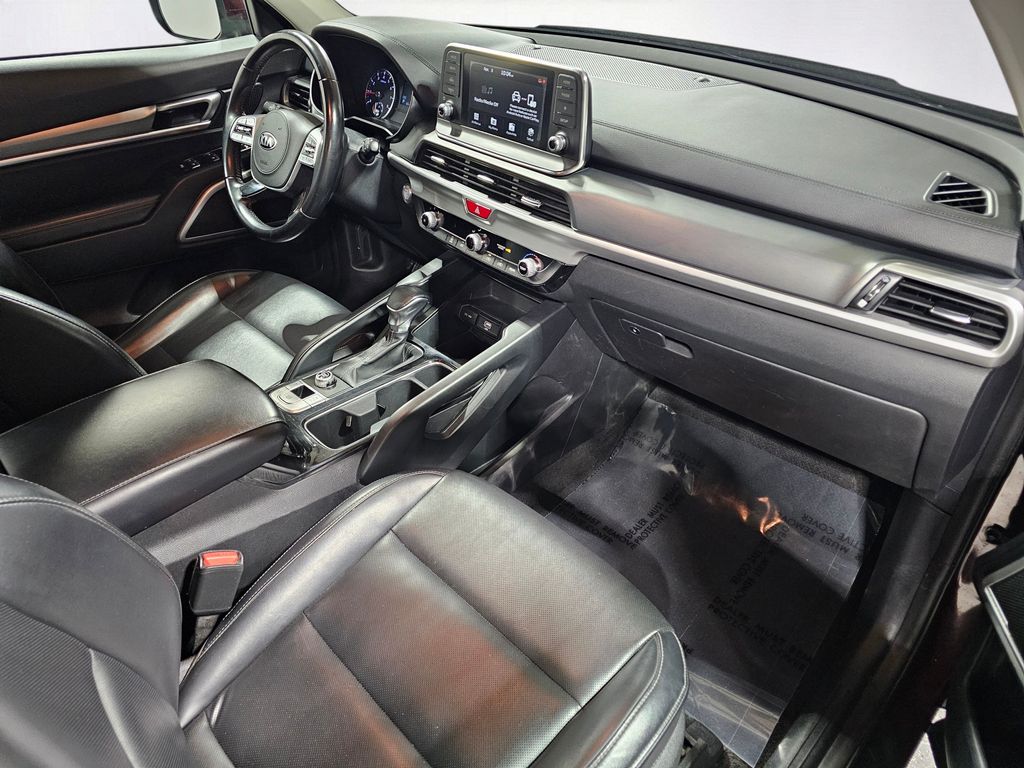 Used 2021 Purple Kia LX image 10