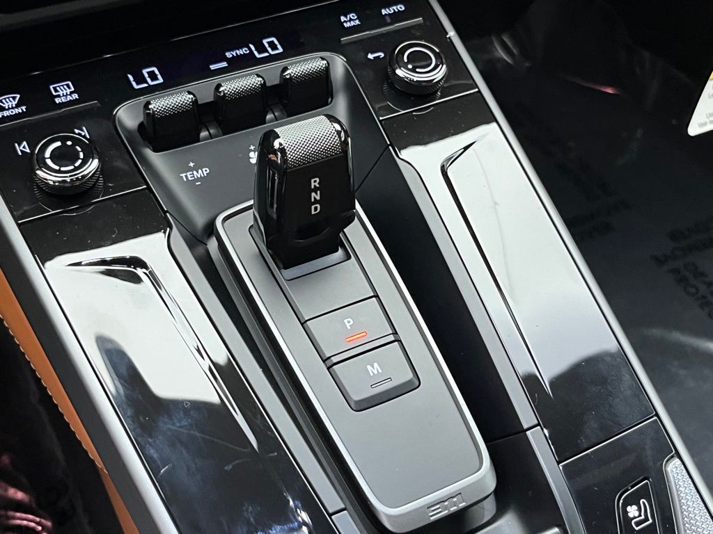 Thumbnail: 2026 Porsche 911 - 17