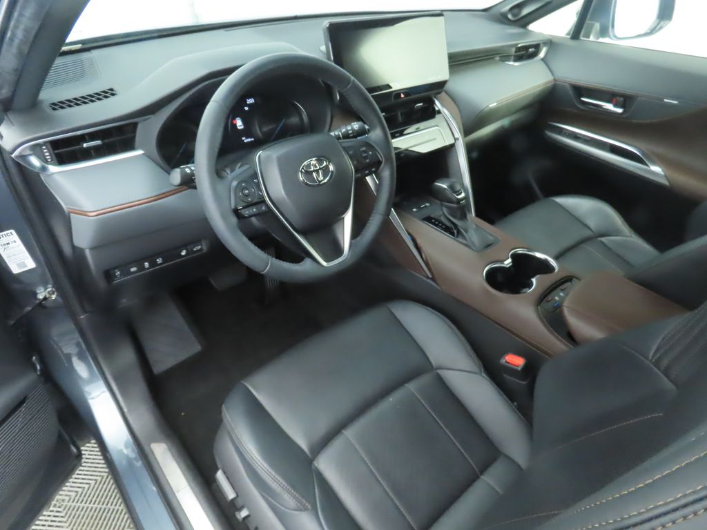 2021 Toyota Venza Limited 9