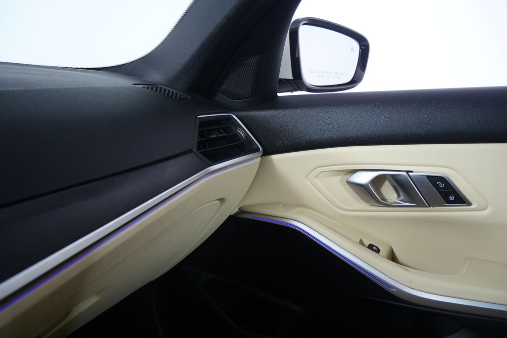Thumbnail: 2022 BMW 3 Series - 29
